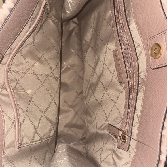 Michael Kors Tote NWT - Picture 3 of 3